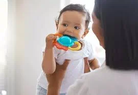 Baby with teething toy possibly exposed to mold toxicity symptoms in kids